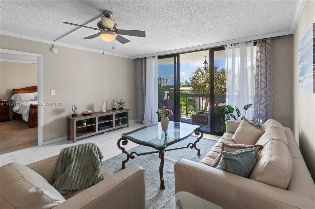 CORAL TOWERS CONDO - Residential