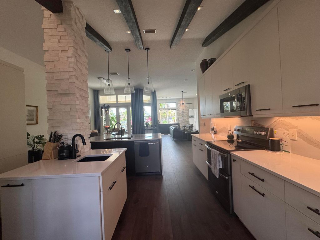 Photo of 712 Verona Court, Weston, FL 33326 (MLS # B26019394)