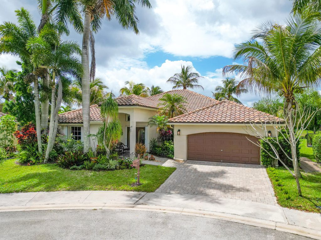Photo of 712 Verona Court, Weston, FL 33326 (MLS # B26019394)