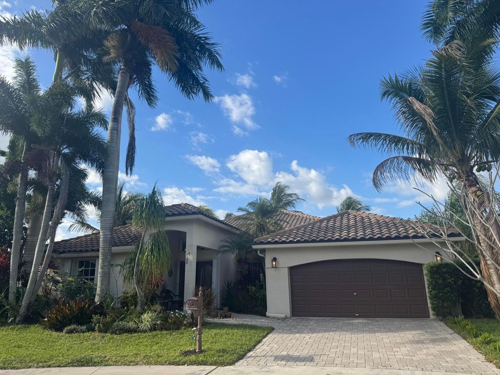 Photo of 712 Verona Court, Weston, FL 33326 (MLS # B26019394)