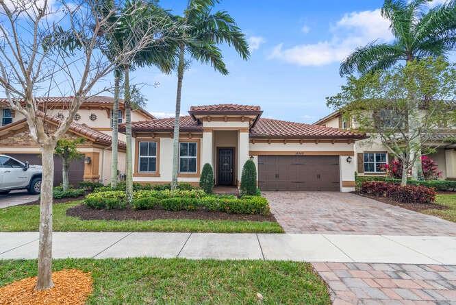 Executive Collection Carlyle Model – 4 Bedrooms, 3 Bathrooms, 2-Car Garage with beautiful lakeview, situated in MiraLago: one of the Most Sought-After guard-gated Communities in Parkland! This home features a spacious open floor plan with high-impact hurricane-rated windows and doors. Bright kitchen, stainless steel appliances and granite countertops. ALL WINDOW TREATMENTS WILL BE REPLACED. Additional highlights: • HOA covers lawn maintenance • Access to two luxurious resort-style clubhouses • Zoned for A+ rated schools Don't miss it.