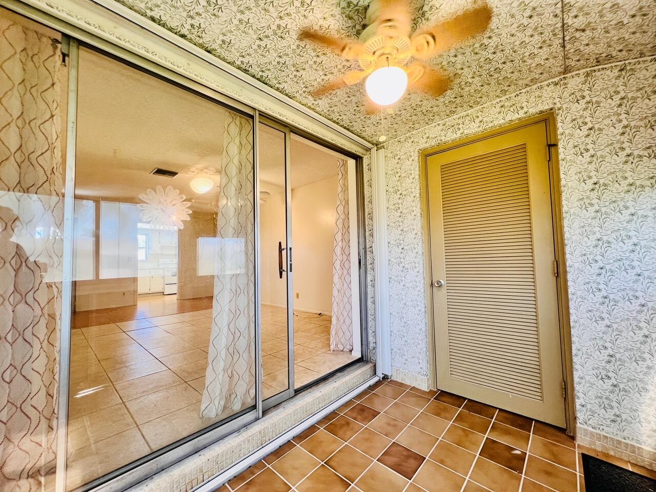 CRESTHAVEN VILLAS CONDO 2 - Residential