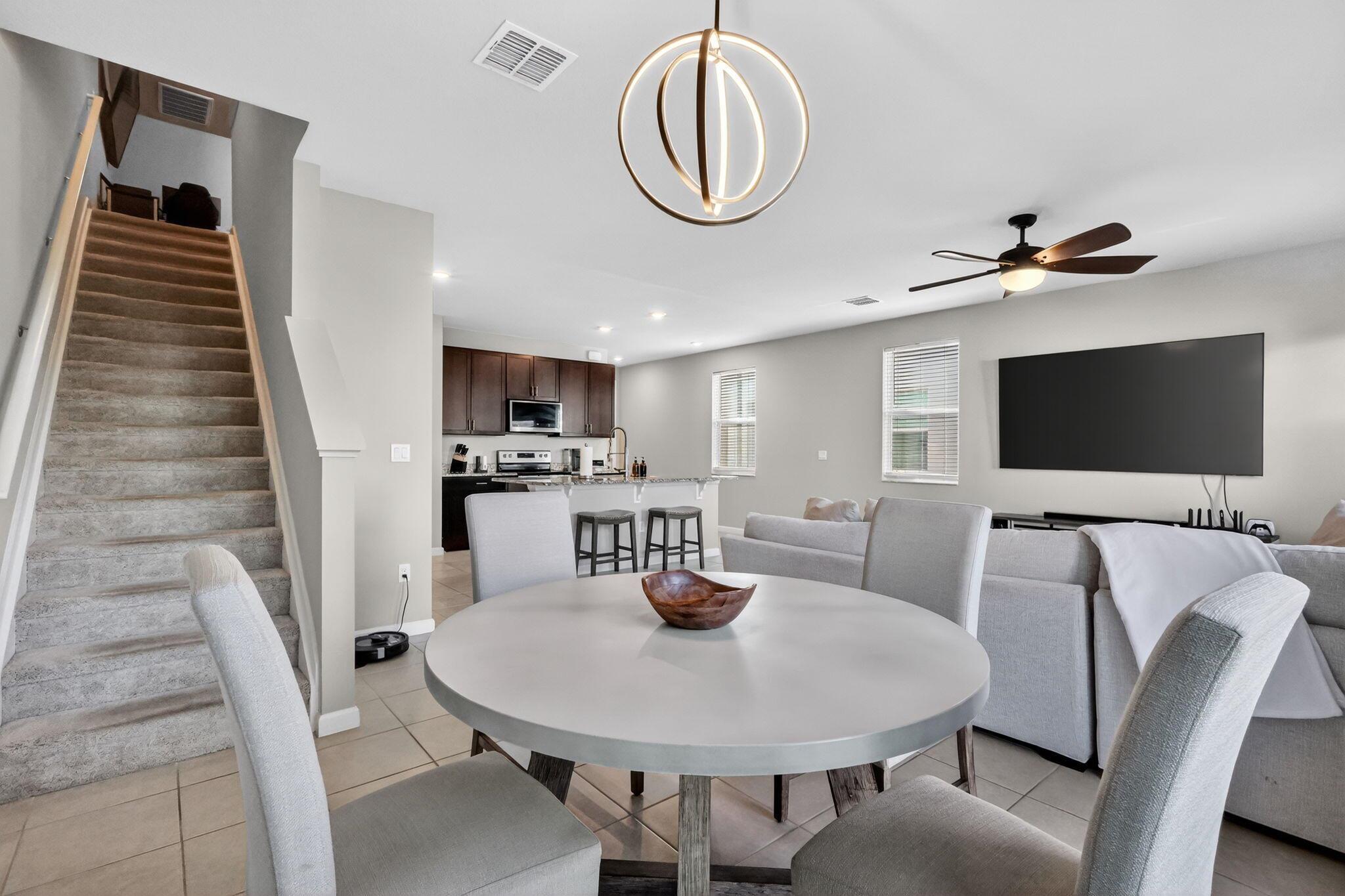 ENCLAVE AT MANGONIA PARK - Residential