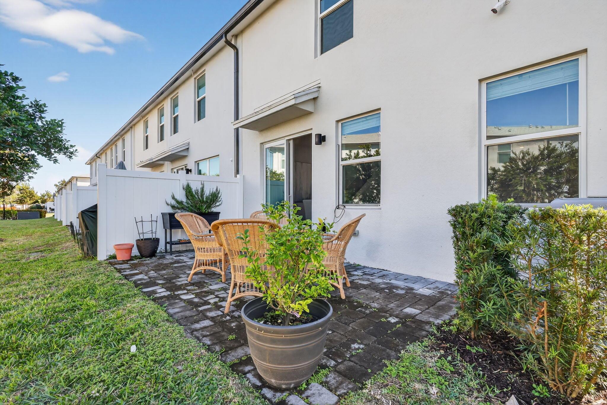 ENCLAVE AT MANGONIA PARK - Residential