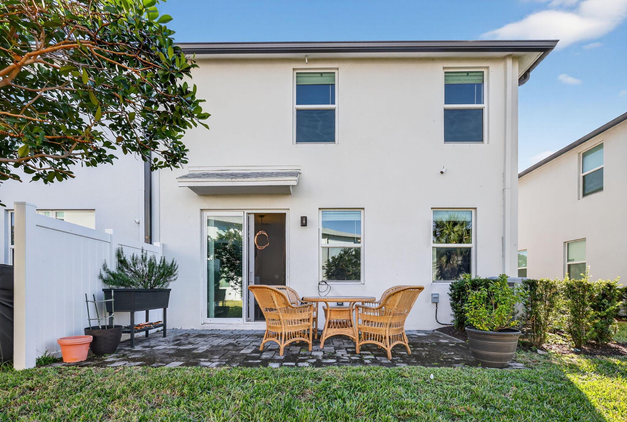 ENCLAVE AT MANGONIA PARK - Residential