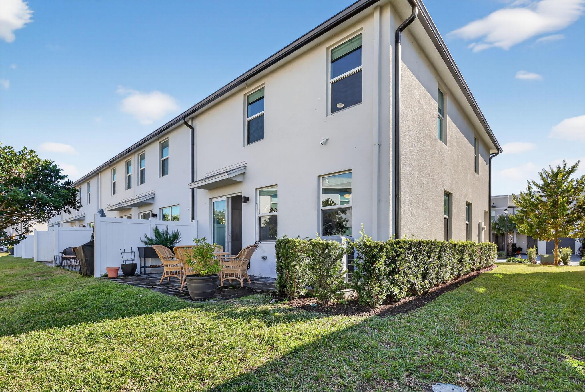 ENCLAVE AT MANGONIA PARK - Residential