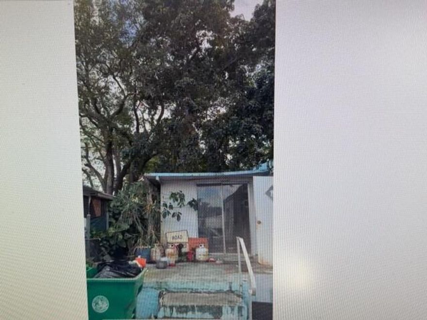 3/2 Mobile Home on OWNED LAND Needs FULL REHAB - Priced to Sell, Huge Potential - Flip or Rental, NO association. Cash Buyers Only