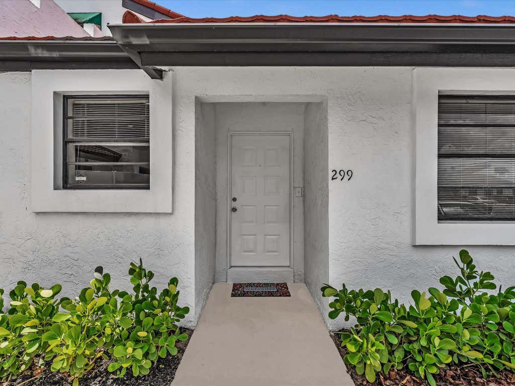 Photo of 299 NW 36th Avenue, Deerfield Beach, FL 33442 (MLS # B26042414)