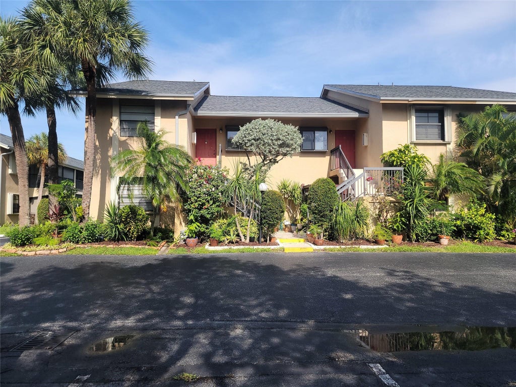 Photo of 1001 SE 6TH Avenue #127, Deerfield Beach, FL 33441 (MLS # B26081645)
