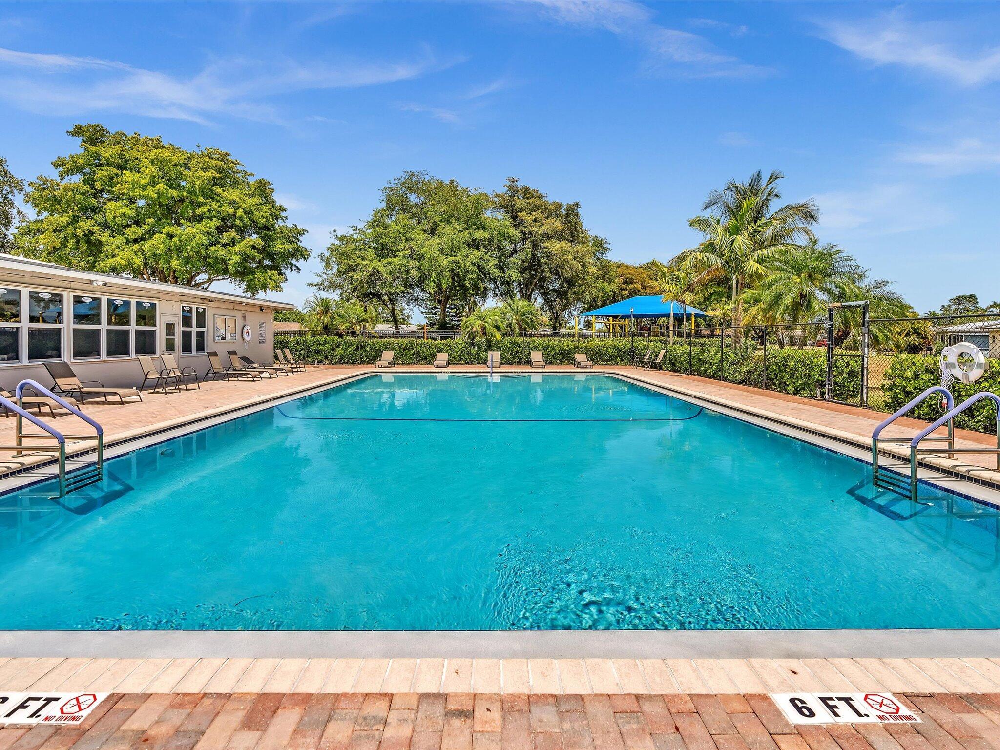 MAINLANDS OF TAMARAC LAKES - Residential