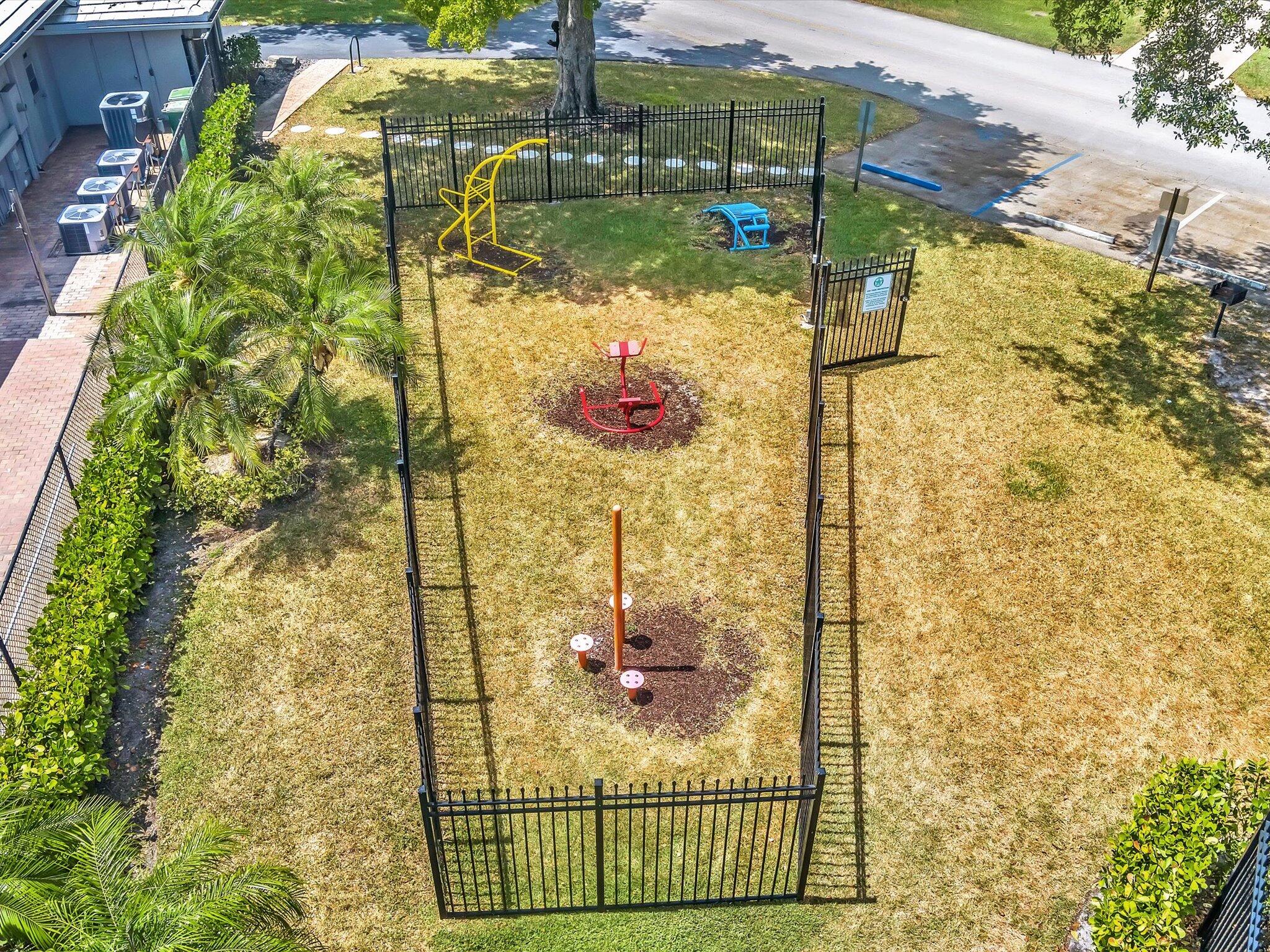 MAINLANDS OF TAMARAC LAKES - Residential