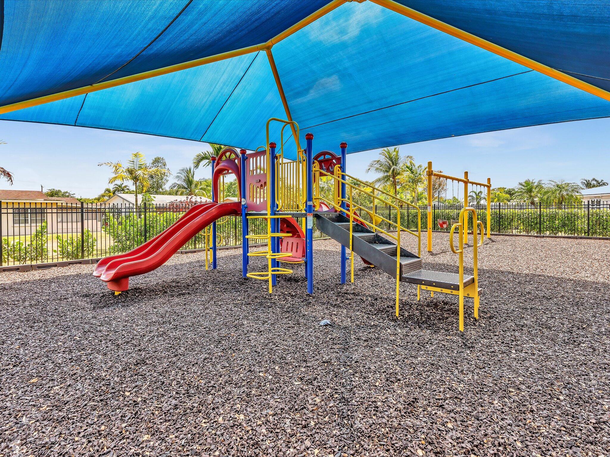 MAINLANDS OF TAMARAC LAKES - Residential