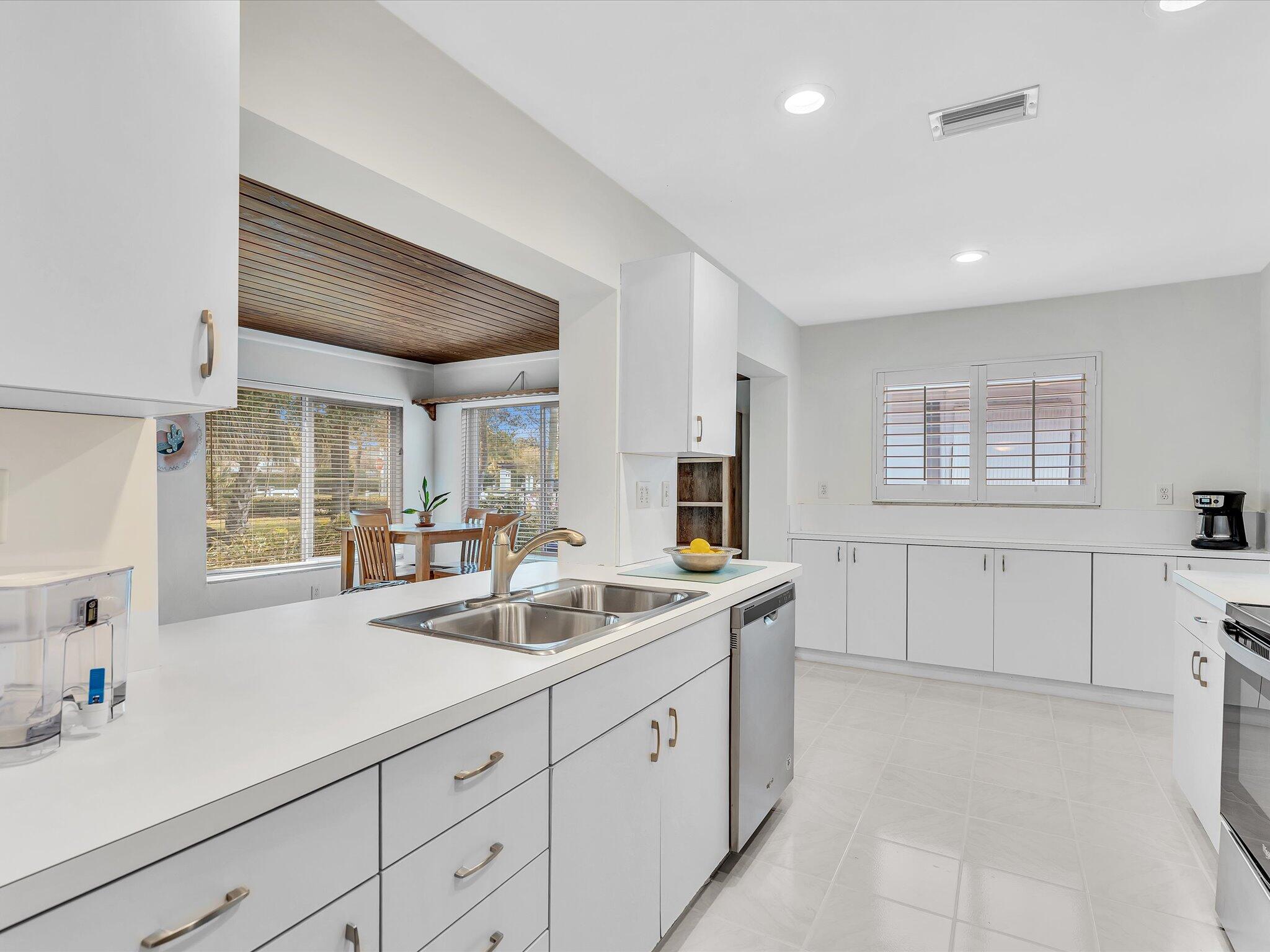 MAINLANDS OF TAMARAC LAKES - Residential