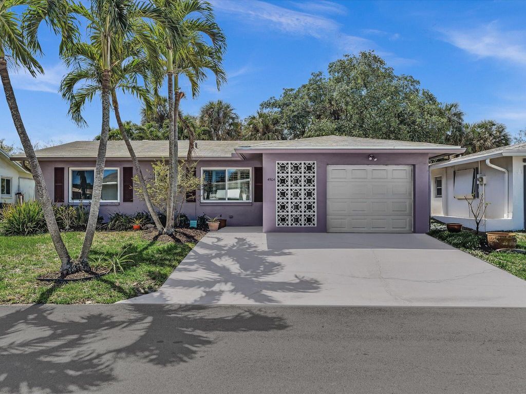 Photo of 4504 NW 47th Terrace, Tamarac, FL 33319 (MLS # B26002187)