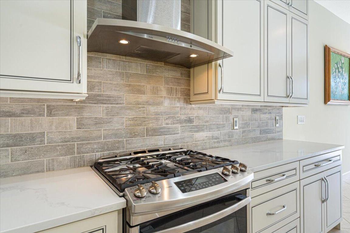 POD 27 AT THE RESERVE MUIRFIELD REPLAT - Residential