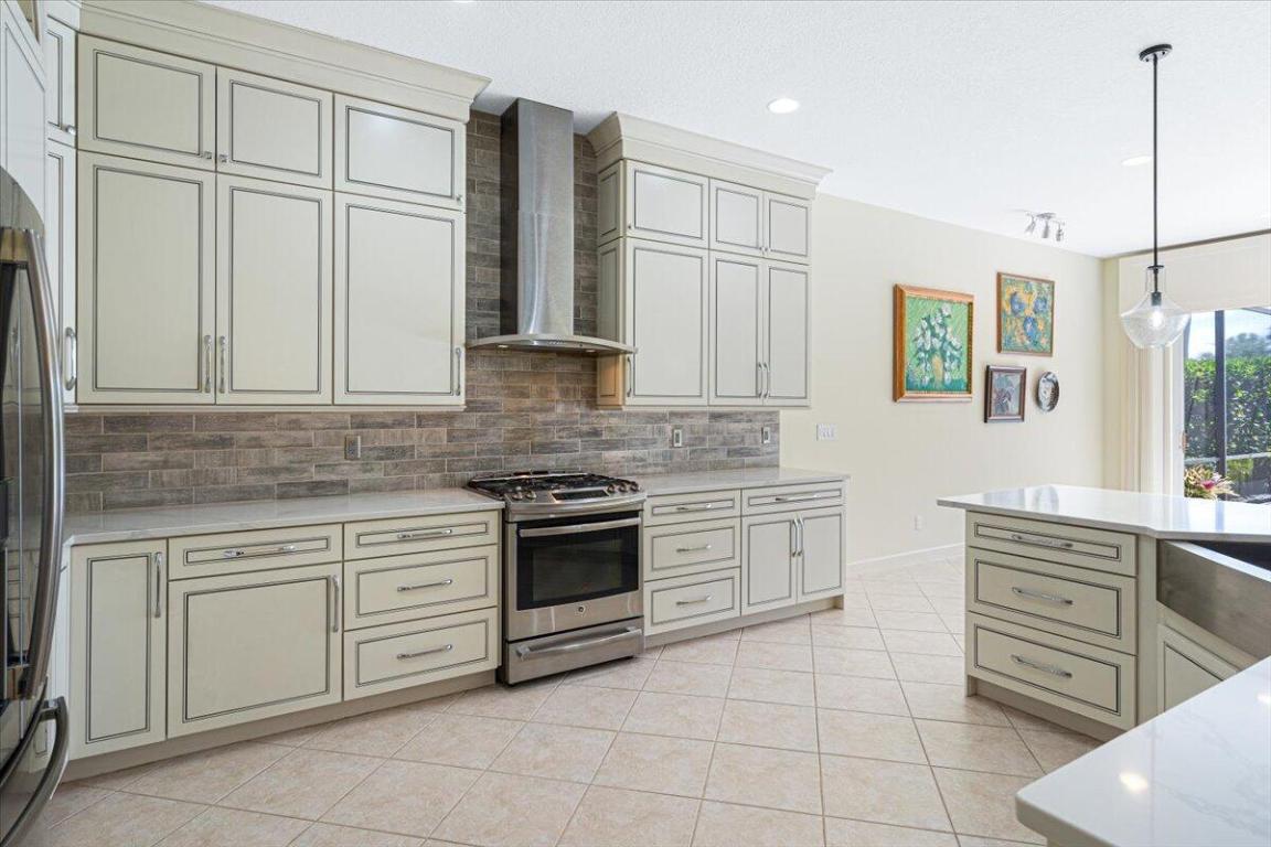 POD 27 AT THE RESERVE MUIRFIELD REPLAT - Residential