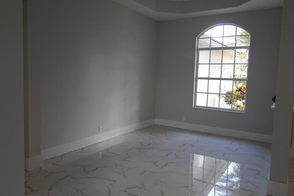 BOCA FALLS MAJESTIC POINTE - Residential