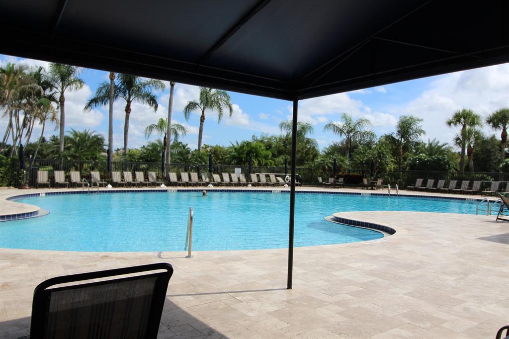 BOCA FALLS MAJESTIC POINTE - Residential