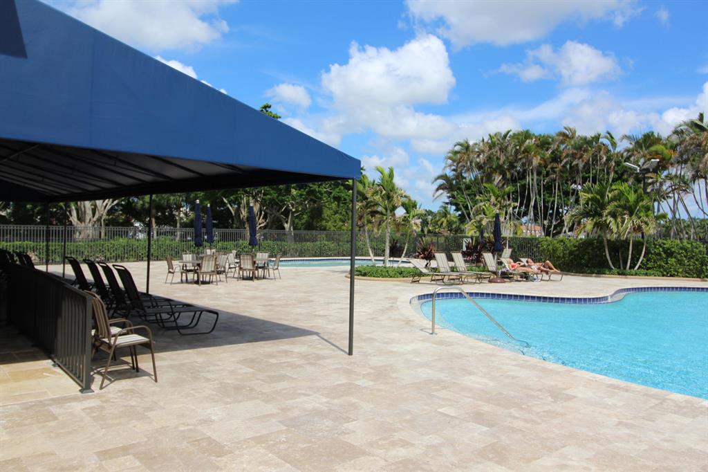 BOCA FALLS MAJESTIC POINTE - Residential