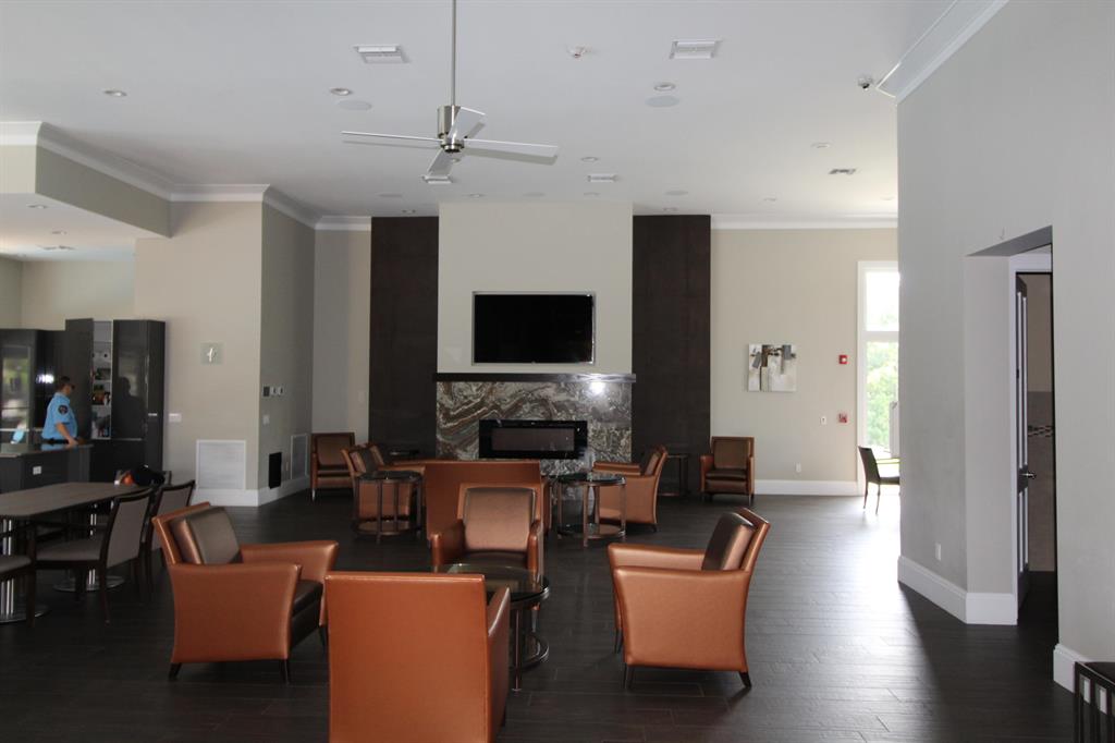 BOCA FALLS MAJESTIC POINTE - Residential