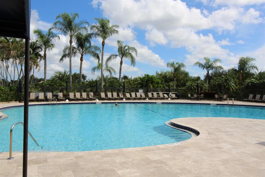 BOCA FALLS MAJESTIC POINTE - Residential