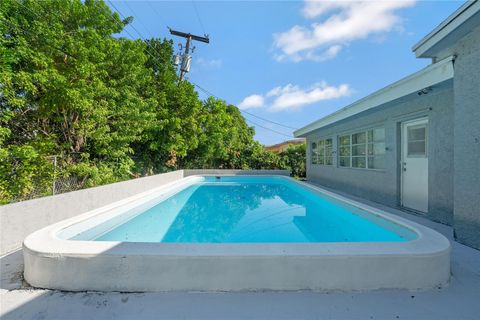 A home in Lauderdale Lakes