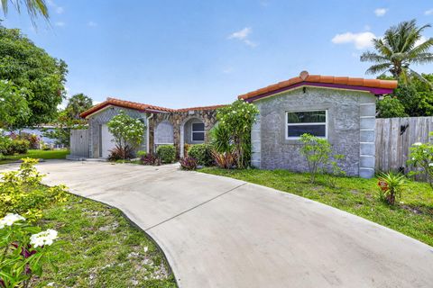 Tiny photo for 4399 NW 43rd Court, Lauderdale Lakes, FL 33319 (MLS # B26036168)