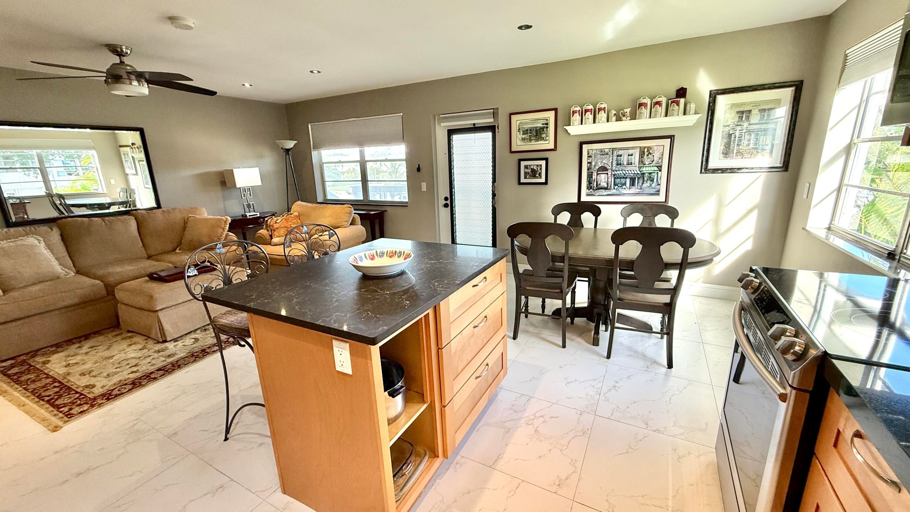 216 FARNHAM I