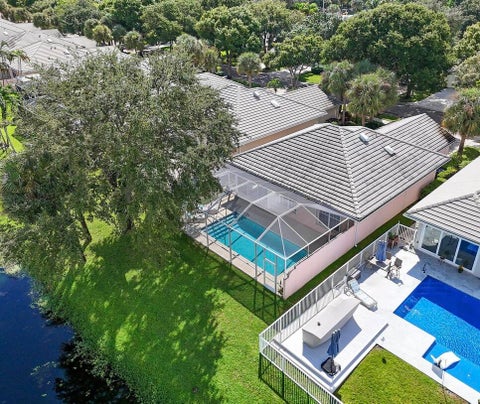 Photo of 1081 Bedford Avenue, Palm Beach Gardens, FL 33403 (MLS # B26087570)