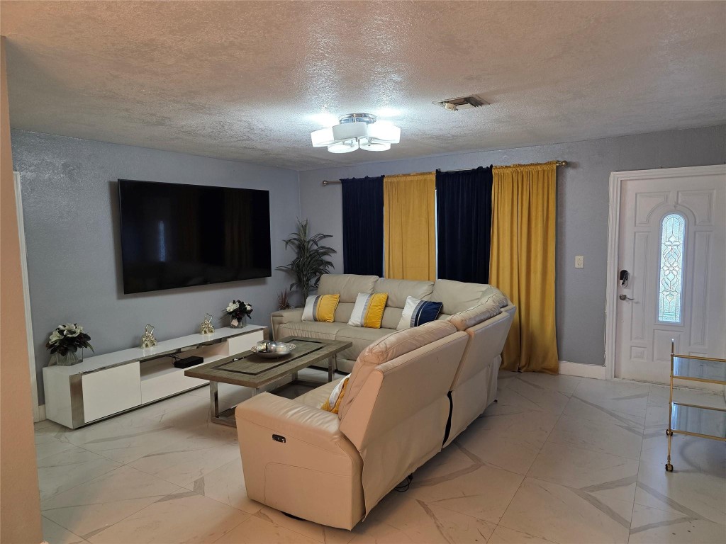 Sunrise Golf Village Sec - Residential Lease