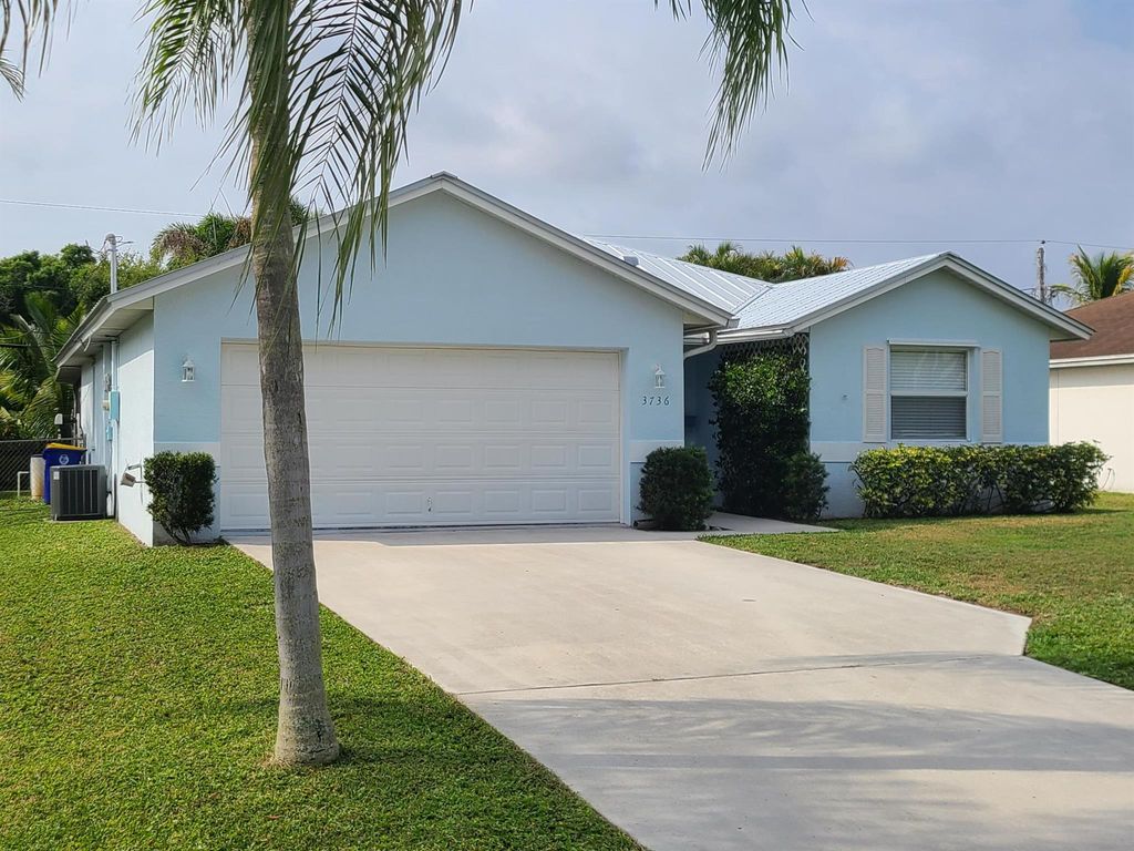 Photo of 3736 SE Upper Street, Stuart, FL 34997 (MLS # R10975759)