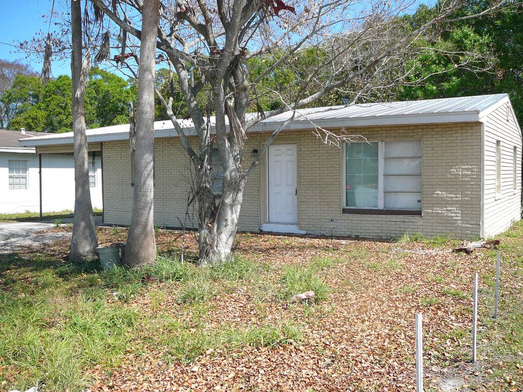 Photo of 512 S 25th Street, Fort Pierce, FL 34950 (MLS # R11168069)