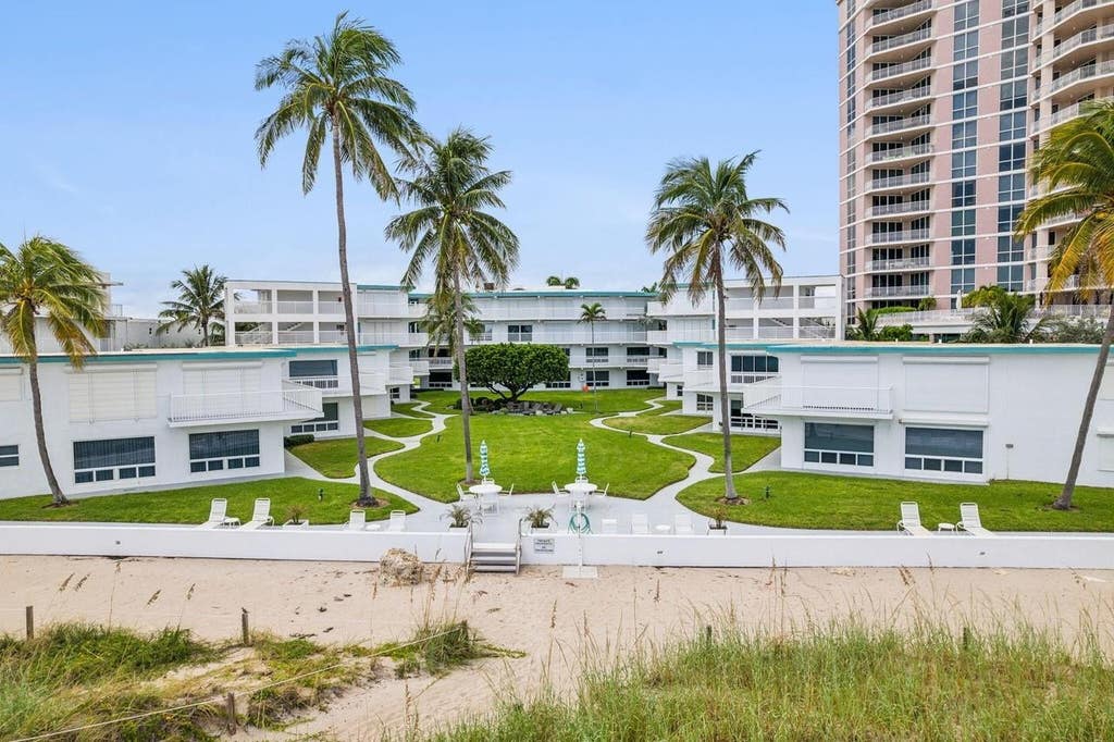 Photo of 1470 S OCEAN Boulevard #903, Lauderdale By The Sea, FL 33062 (MLS # B26064683)