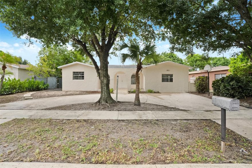 Welcome to your new home in beautiful Margate! $10K Equity from Day One-Recently appraised for $570K.  This charming single-family home offers a perfect blend of comfort and convenience. The spacious floor plan provides a cozy and inviting living space. The kitchen includes granite countertops, stainless steel appliances, and a designated dining area. The 3 bedrooms are spacious, with large closets and a den that can be used as an additional bedroom or office.
Fenced-in backyard with a pool provides a private outdoor oasis, perfect for entertaining or relaxing.  
The property's location offers easy access to major highways and represents a fantastic opportunity for first-time homebuyers, a growing family, or anyone looking for a great value in Margate. Don't wait-Secure your value today!