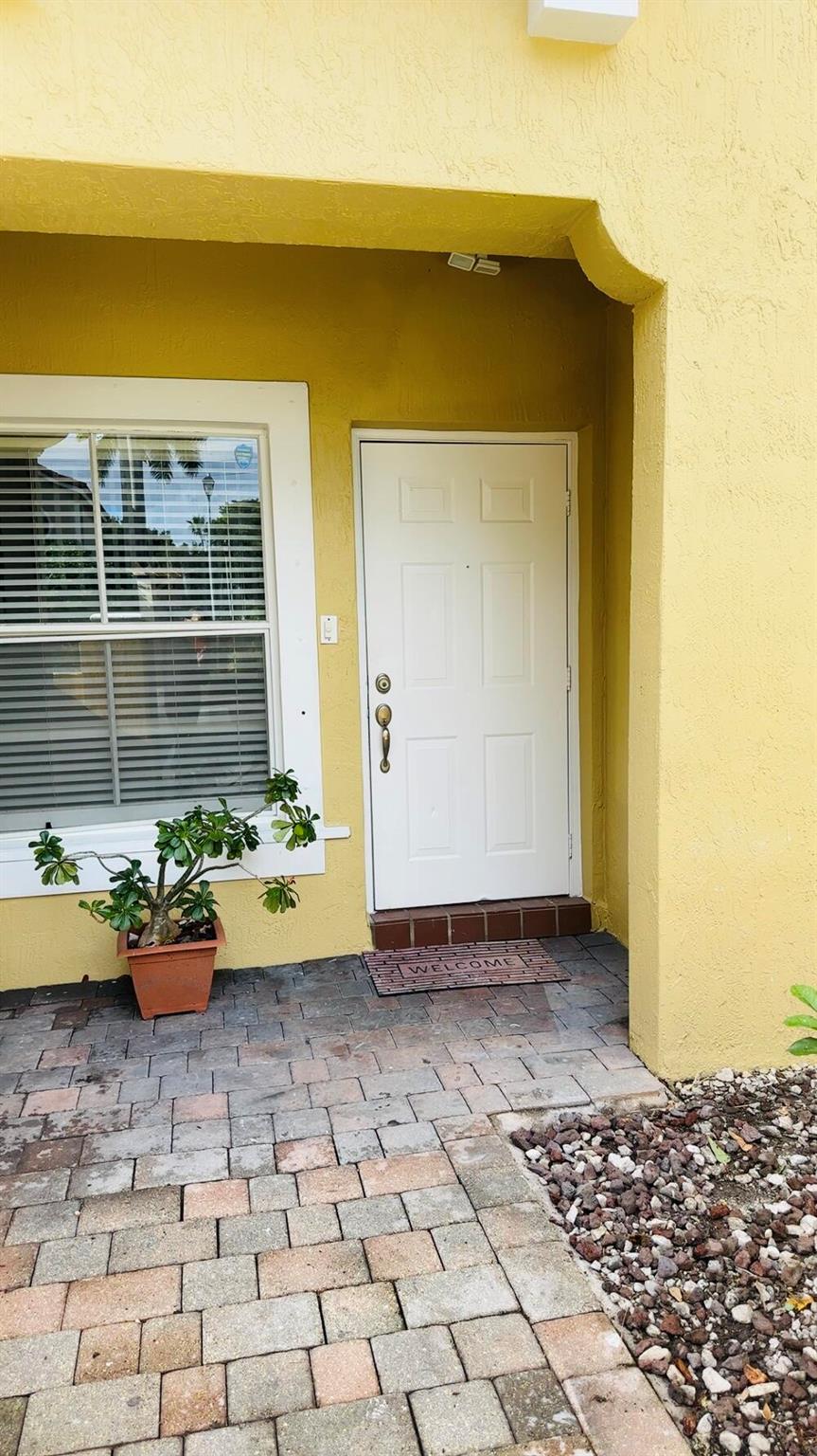 MERRICK PRESERVE CONDO - Residential Lease