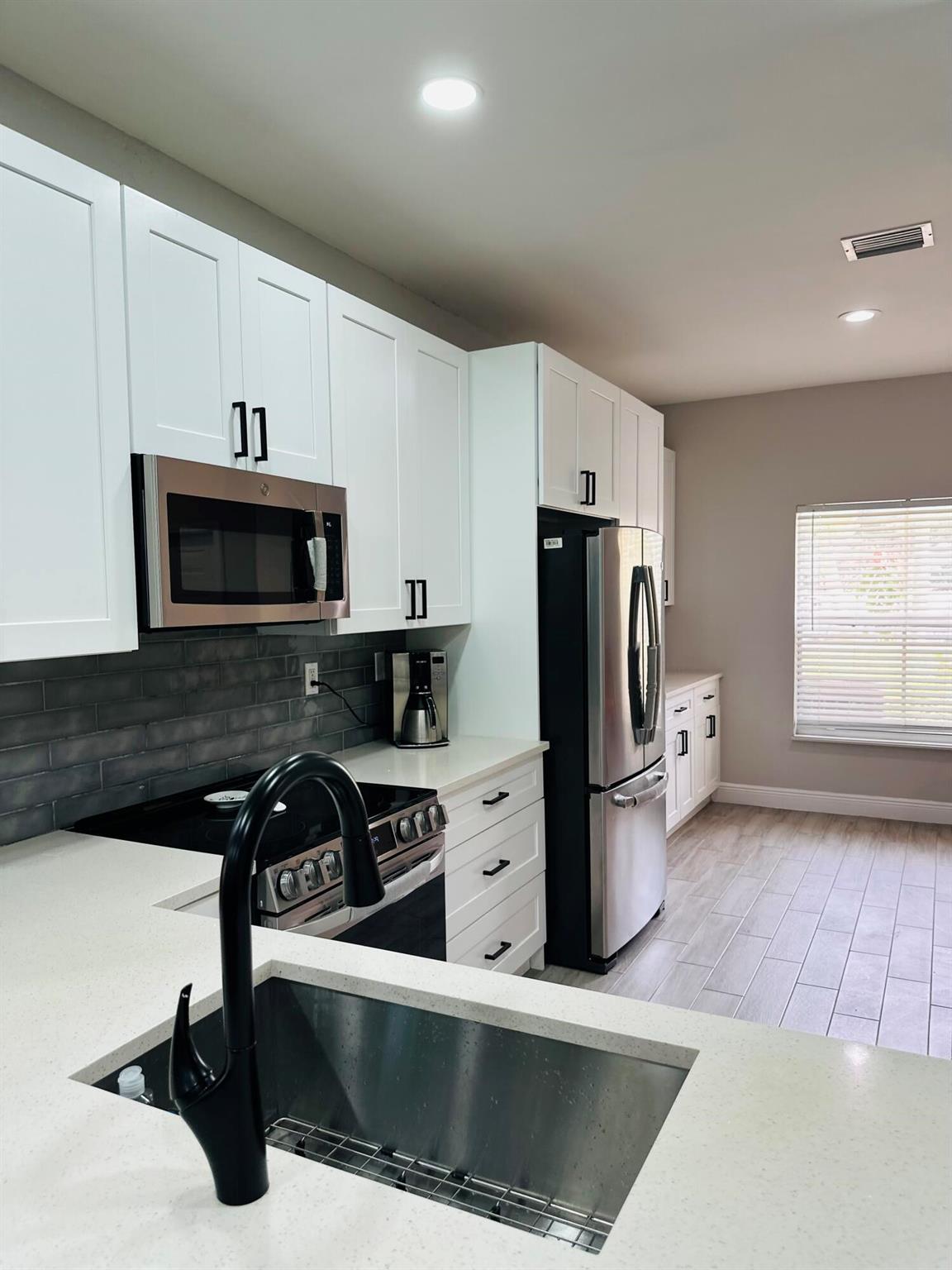 MERRICK PRESERVE CONDO - Residential Lease