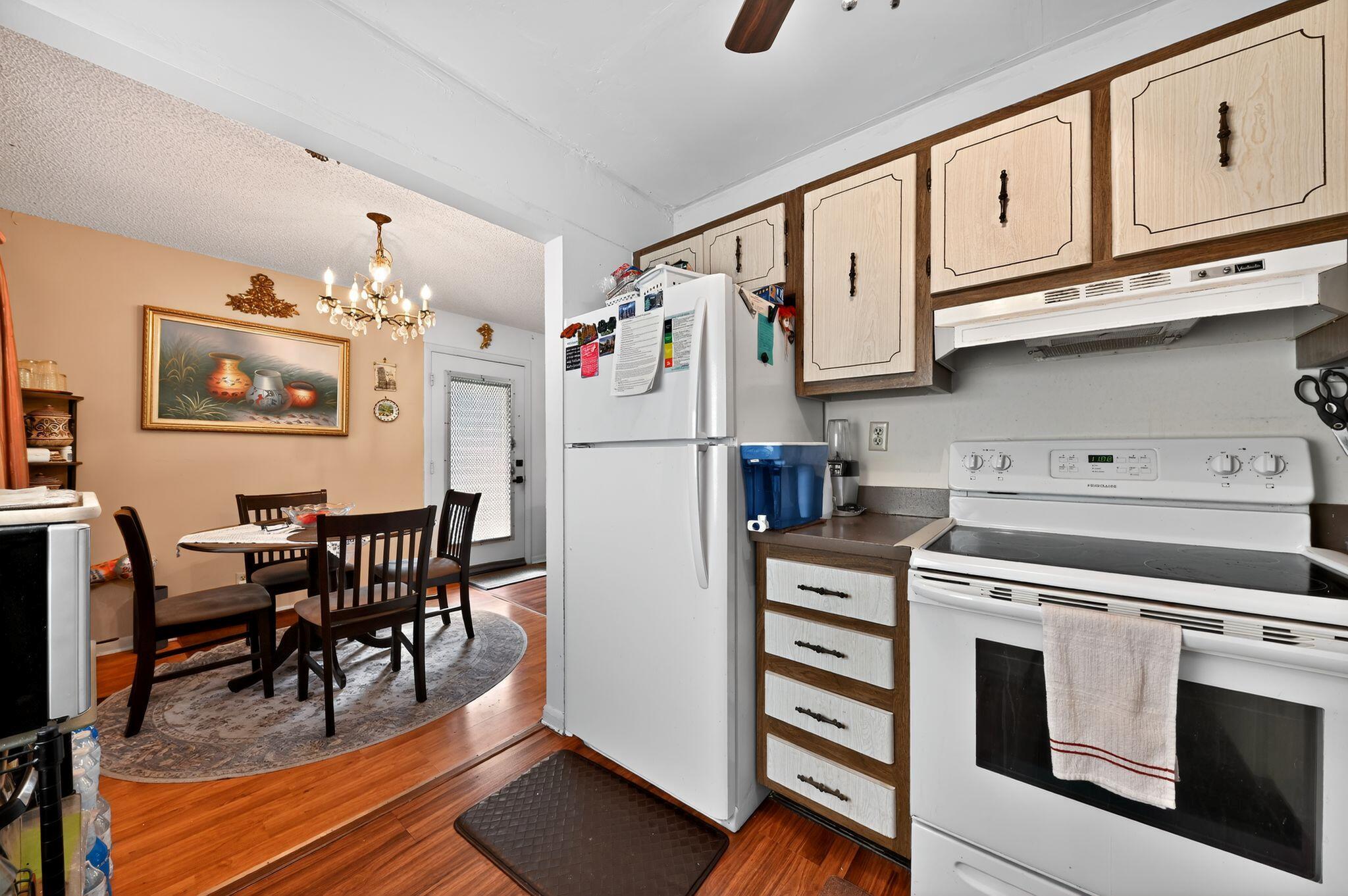 KINGS POINT CAPRI CONDOS - Residential