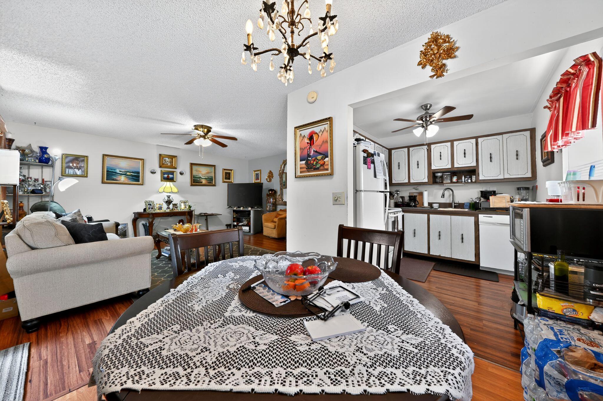 KINGS POINT CAPRI CONDOS - Residential