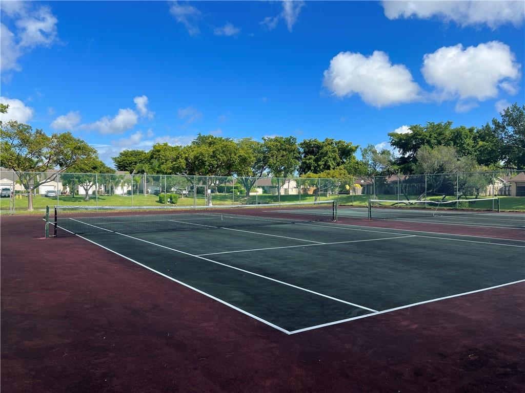 The Lakes - Residential