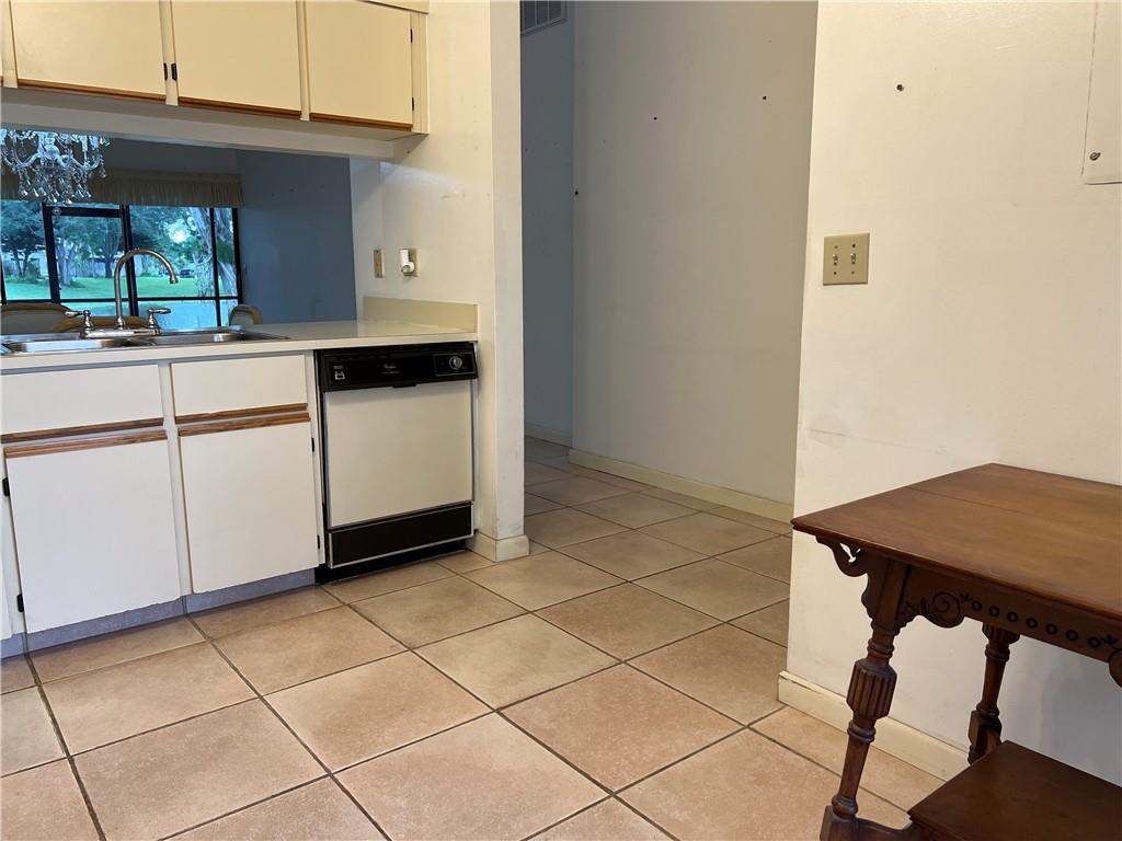 The Lakes - Residential