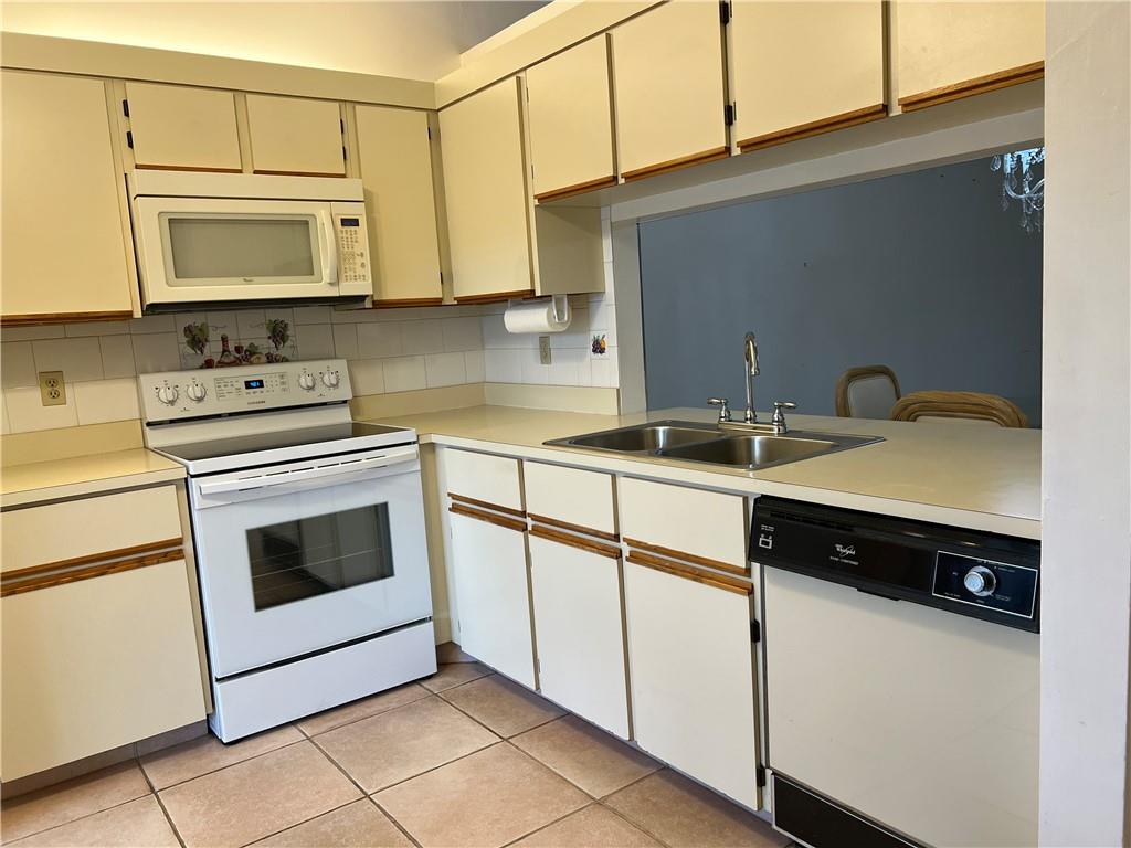 The Lakes - Residential