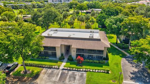 A home in Deerfield Beach