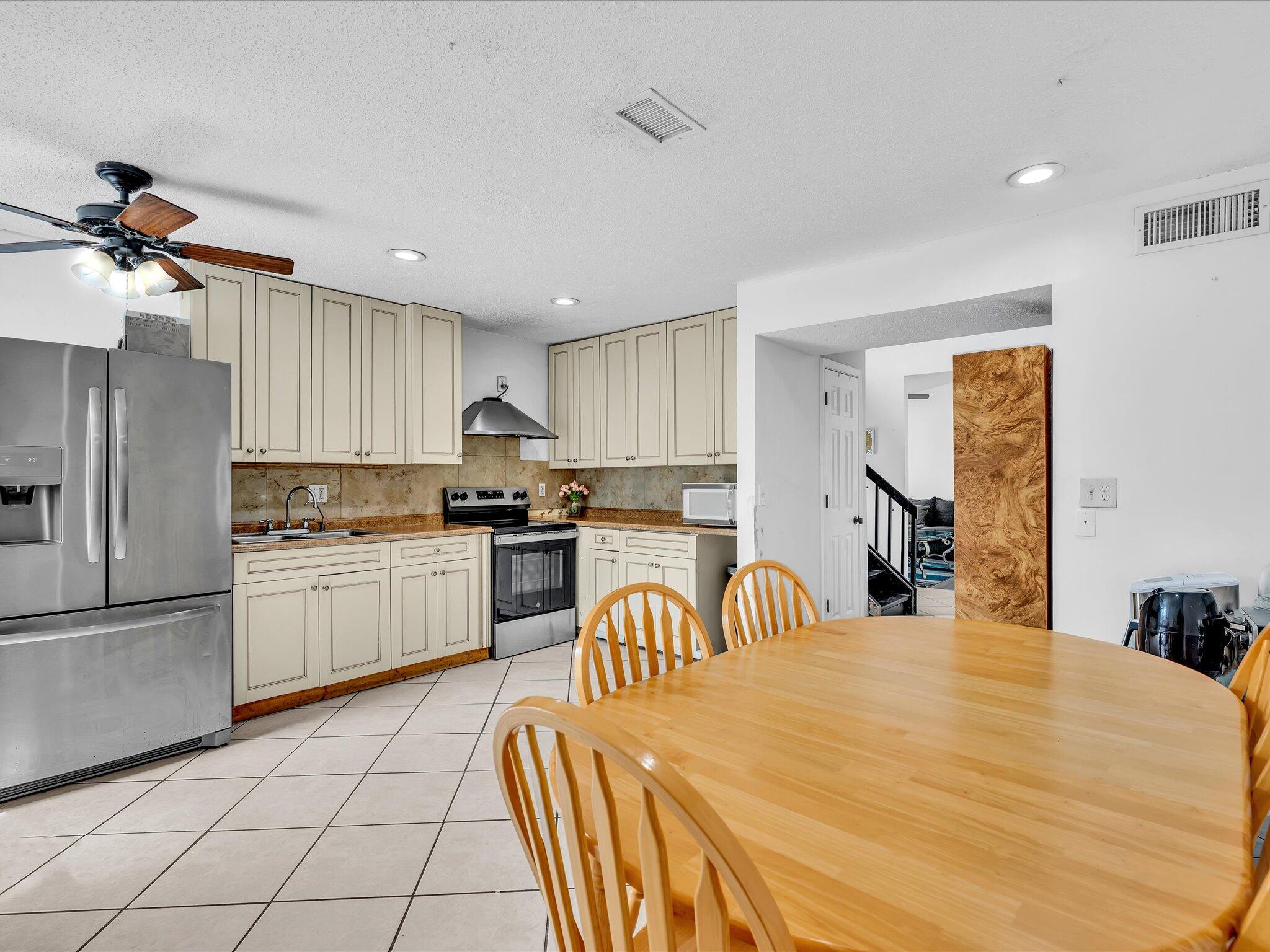 VICTORIA WOODS 2 - Residential