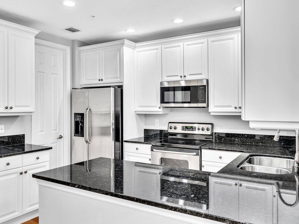 Photo of 2751 Ravella Way, Palm Beach Gardens, FL 33410 (MLS # R11121718)