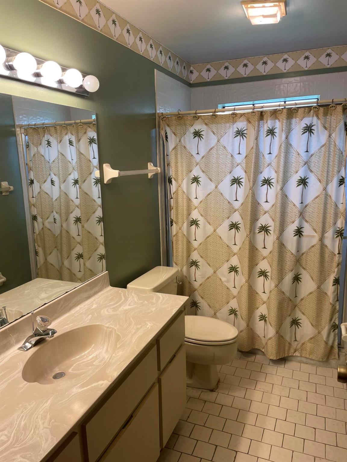 WESTCHESTER TOWNHOUSES - Residential