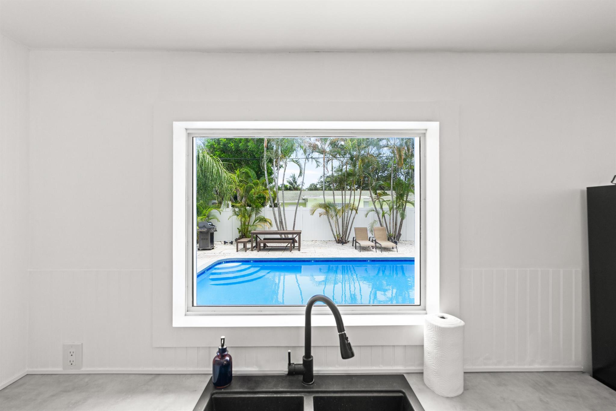 TROPIC VISTA - Residential