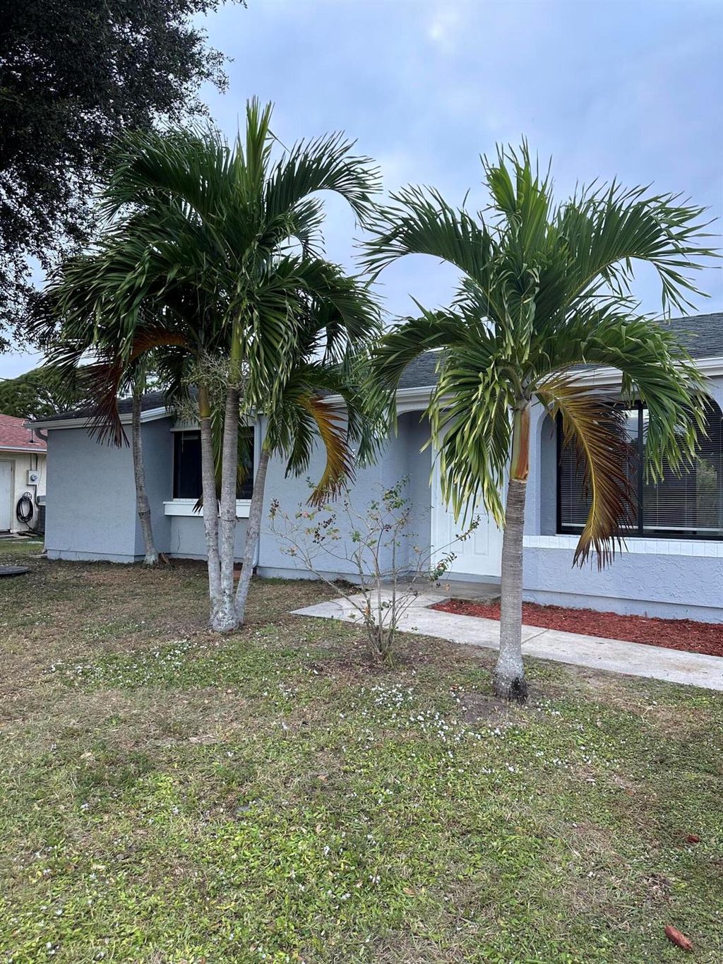 Photo of 565 SE Thornhill Drive, Port Saint Lucie, FL 34983 (MLS # R11050574)