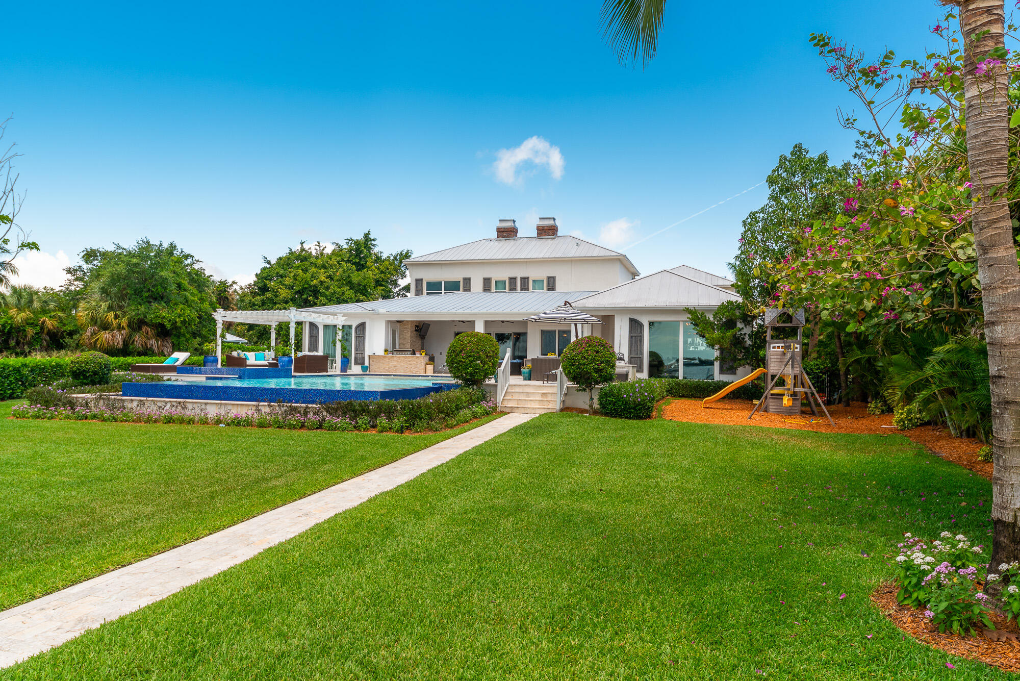 COCOANUT PARK SECTION 1 - Residential