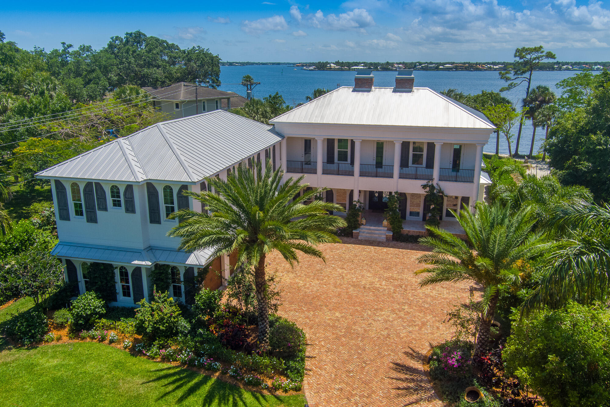 COCOANUT PARK SECTION 1 - Residential