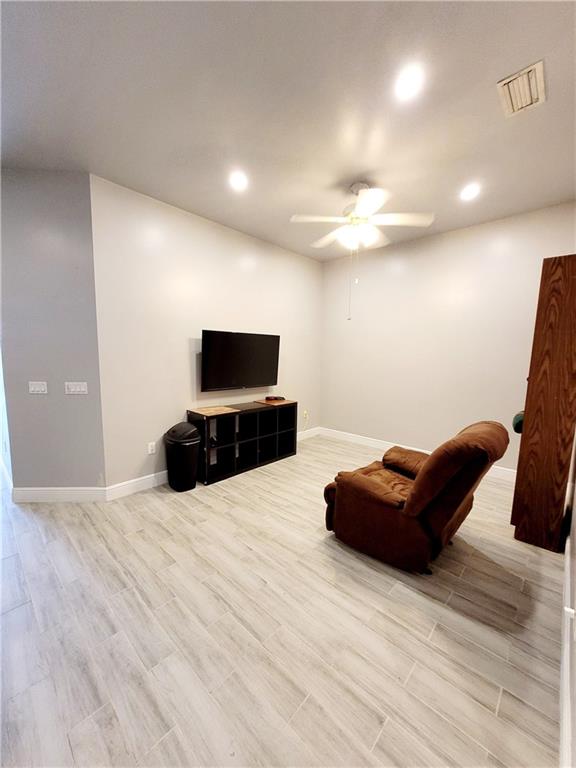 LOMBARDY - Residential